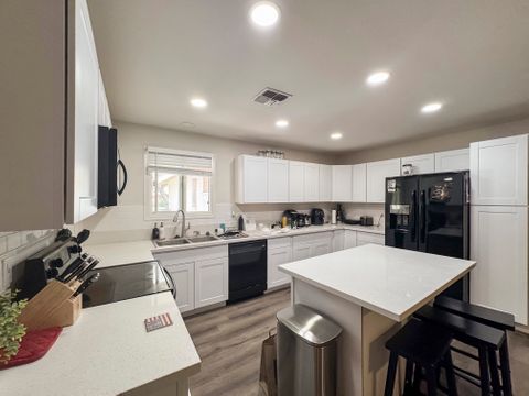 roommates in Undisclosed, Tempe, AZ 85282 Tempe House with Dining area. Cozy & comfortable (id. 12353) - cirtru.com