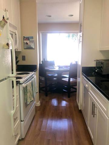 roommates in Mountain View Private Room in 3Bed.2Bath - cirtru.com