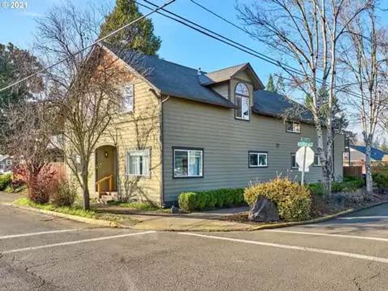 roommates in Hubbard Private Room in 8Bed.2.5Bath - cirtru.com