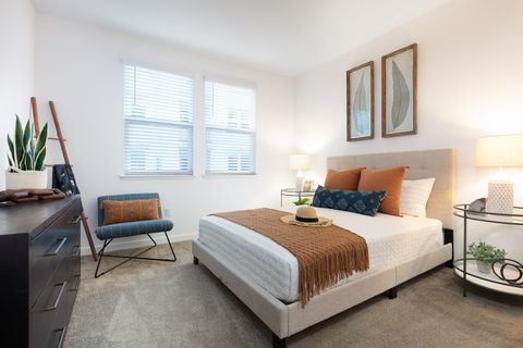 Private Room in 2Bed.2Bath