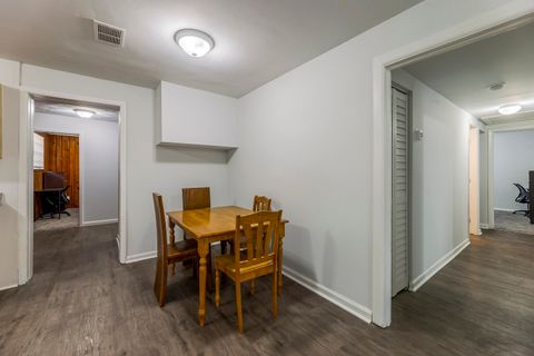 roommates in Undisclosed, Jacksonville, FL 32208 Modern & newly-renovated Jacksonville House with Dining area (id. 6818) - cirtru.com