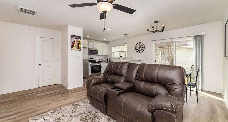 roommates in Undisclosed, Charlotte, NC 28214 Comfortable & cozy Charlotte Townhouse 10 min from uptown (id. 12376) - cirtru.com