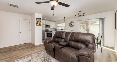 Comfortable & cozy Charlotte Townhouse 10 min from uptown (id. 12376)