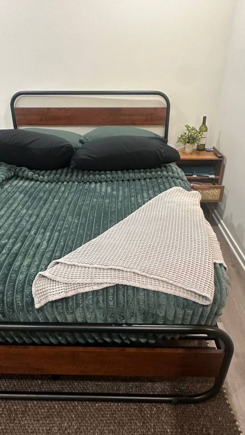 Private Room in 3Bed.3Bath