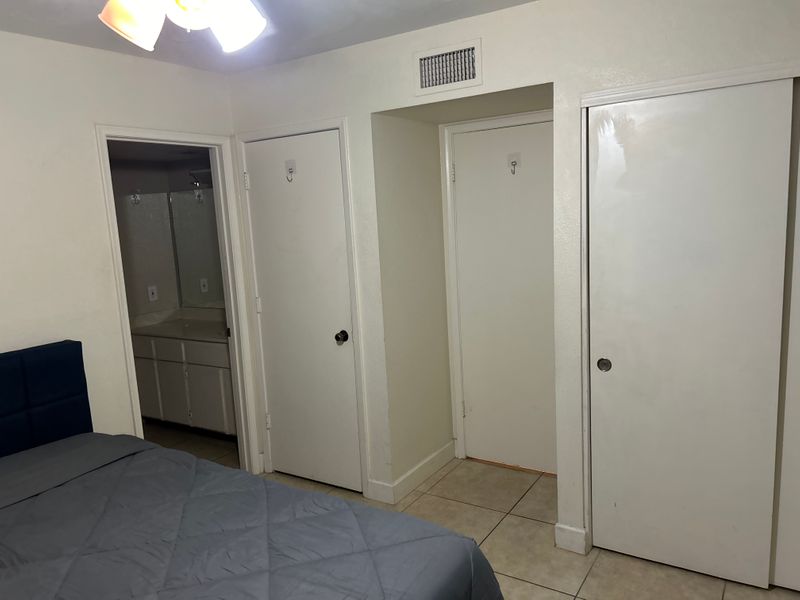 Private Room in 2Bed.2Bath