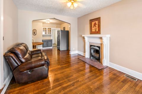 Spacious & Comfortable Home on Quiet Street (id. 12314)