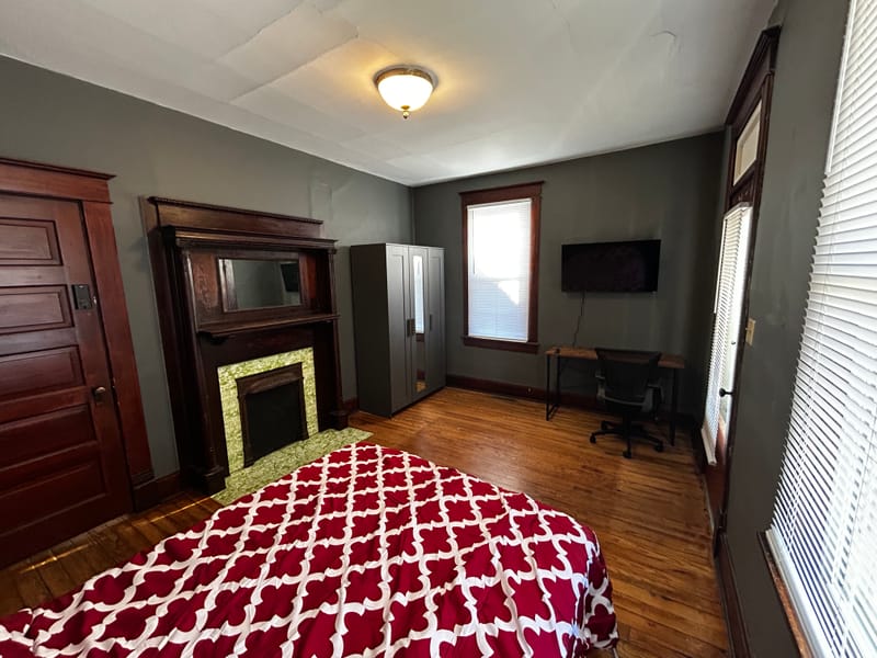 Private Room in 3Bed.1Bath