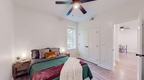 roommates in Undisclosed, Atlanta, GA 30318 New Listing : Nestled in Grove Park, you'll come home to a space that feels truly move-in ready. (id. 37288) - cirtru.com