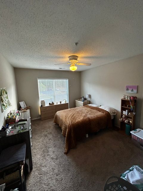 Private Room in 3Bed.2Bath