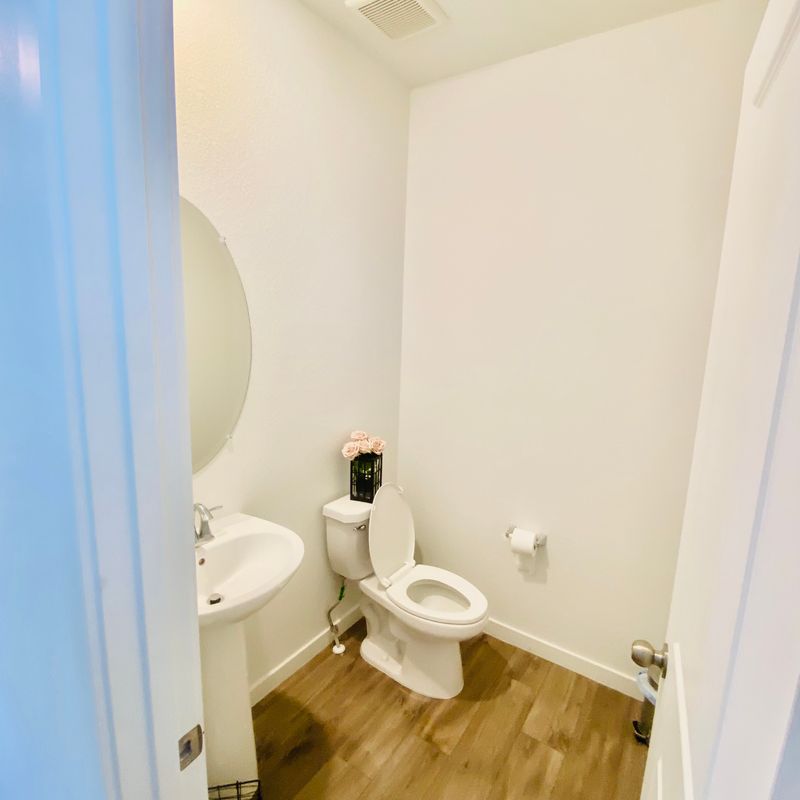 roommates in Bennett Entire Place 3Bed.1.5Bath - cirtru.com