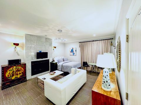 Private Room in 1Bed.1Bath