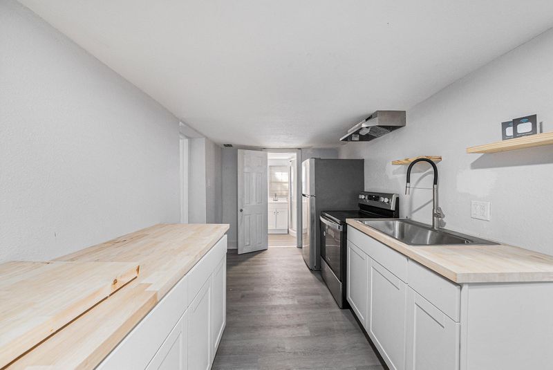 roommates in Undisclosed, St. Petersburg, FL 33712 Close to Downtown and Near the Interstate! Nice Soft Mattress and High Speed Internet! (id. 9975) - cirtru.com