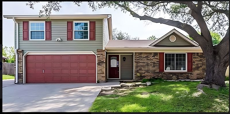 roommates in Undisclosed, Watauga, TX 76148 Homey & beautiful Watauga House with Huge Concrete Parking Lot in the back of the house (id. 6070) - cirtru.com