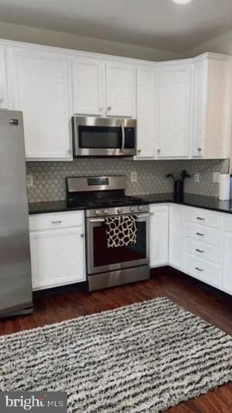 Private Room in 3Bed.1Bath