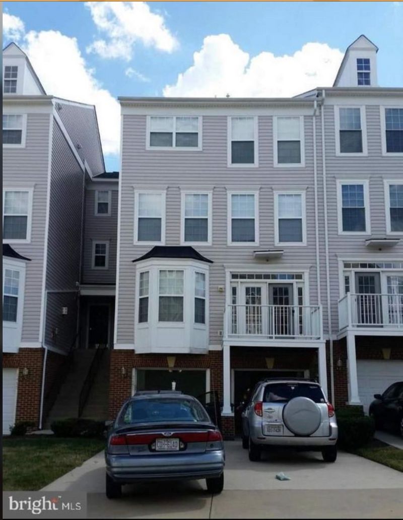 roommates in Herndon Room3Bed.2.5Bath - cirtru.com