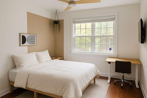 Affordable Hotel-Style Comfort Near UNCC, NoDa & Uptown + Designated Parking (id. 18816)