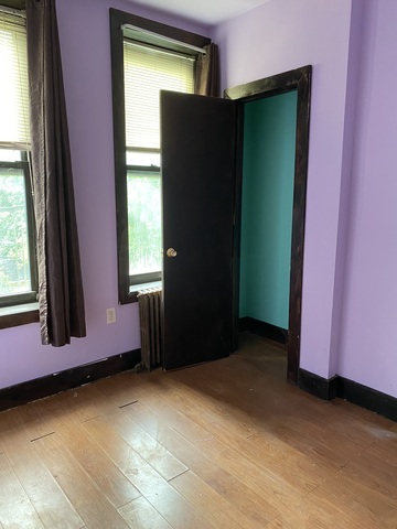 Private Room in 3Bed.1Bath
