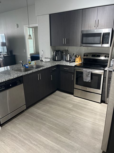 roommates in Phoenix Private Room in 2Bed.2Bath - cirtru.com