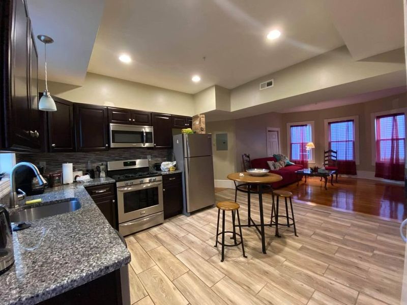 roommates in Jamaica Plain Private Room in 4Bed.2Bath - cirtru.com