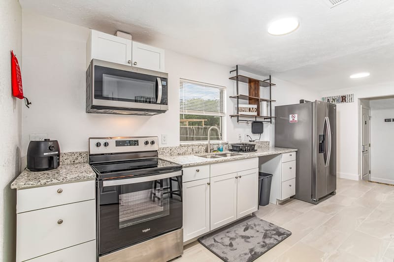 roommates in Undisclosed, Orange Park, FL 32073 Award Winning HOST Great Management and Support! ALL INCLUDED: wifi and utilities   Near Kingsley  clean & organized  Resort Mattresses   Great Ambiance   Private entrance Roomscommercial laundry on site  Lots of parking (id. 3837) - cirtru.com