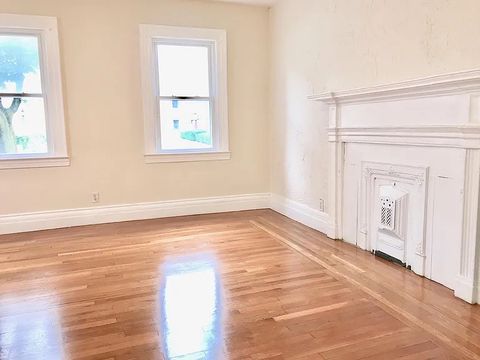 Entire Place 4Bed.1Bath