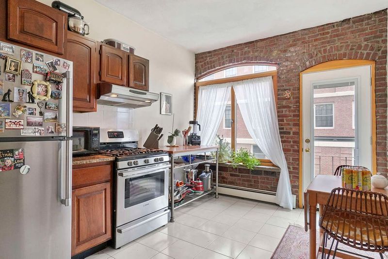 roommates in Charlestown Entire Place 2Bed.1Bath - cirtru.com