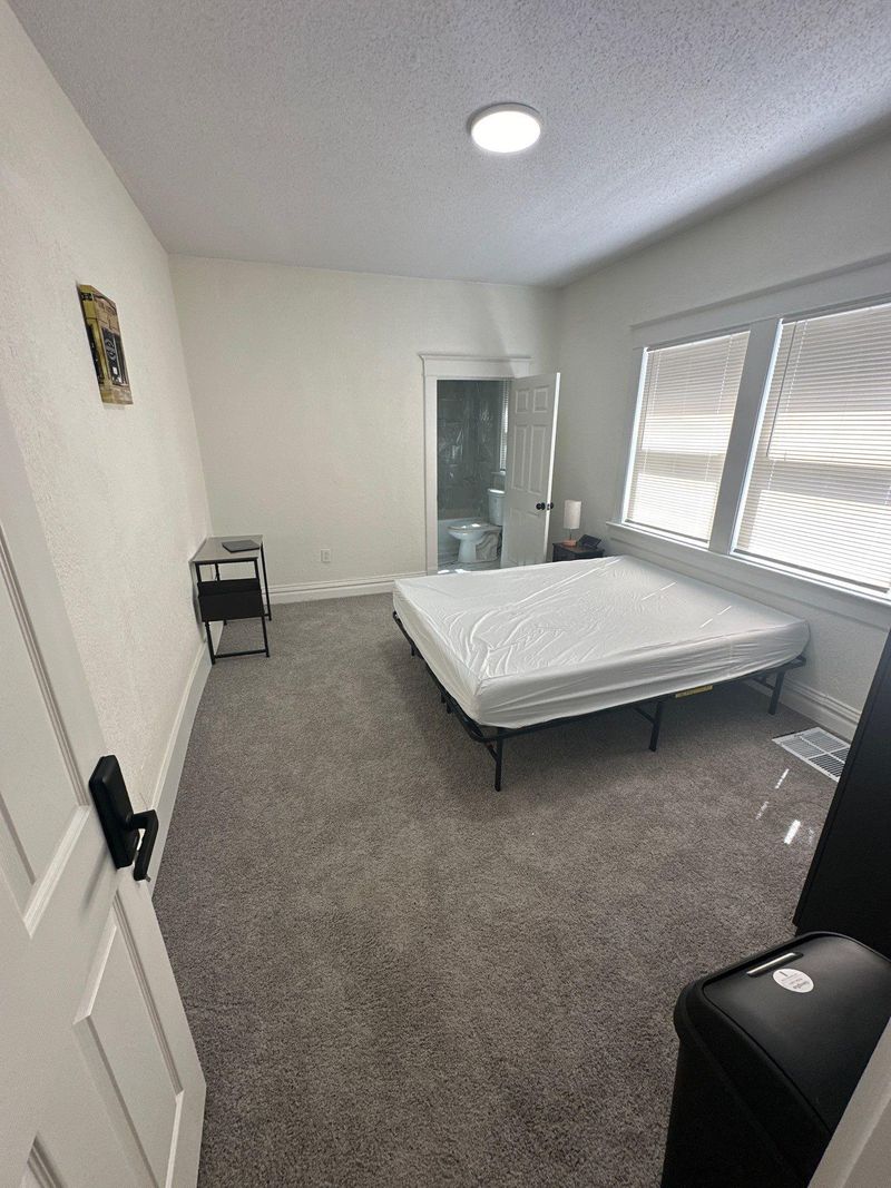roommates in Undisclosed, Kansas City, MO 64128 Furnished Room in the heart of KC - All Utilities Included + WiFi (id. 13383) - cirtru.com