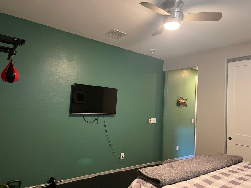 roommates in New River Room6Bed.4.5Bath - cirtru.com