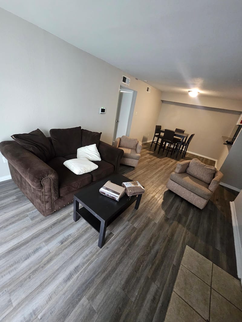 roommates in Undisclosed, Houston, TX 77036 Westside Home, a 5 minute walk to transit stop Bissonnet St @ Forum Park Dr (id. 40064) - cirtru.com