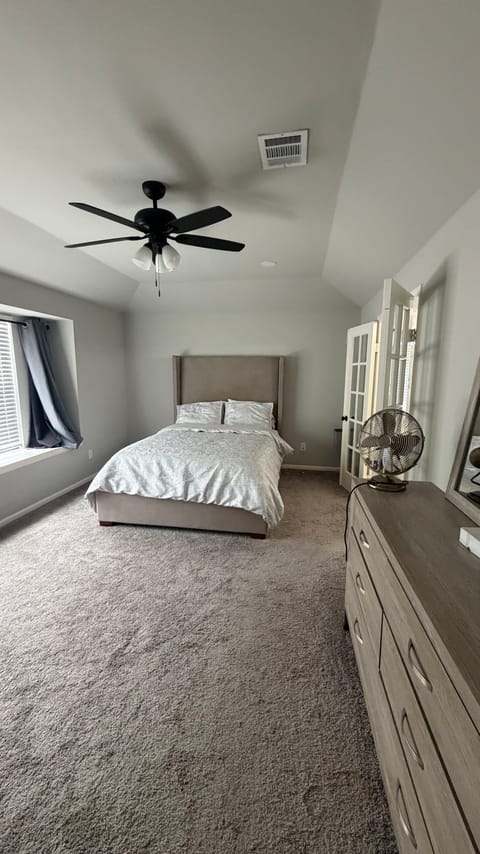 roommates in Grand Prairie Room3Bed.3Bath - cirtru.com