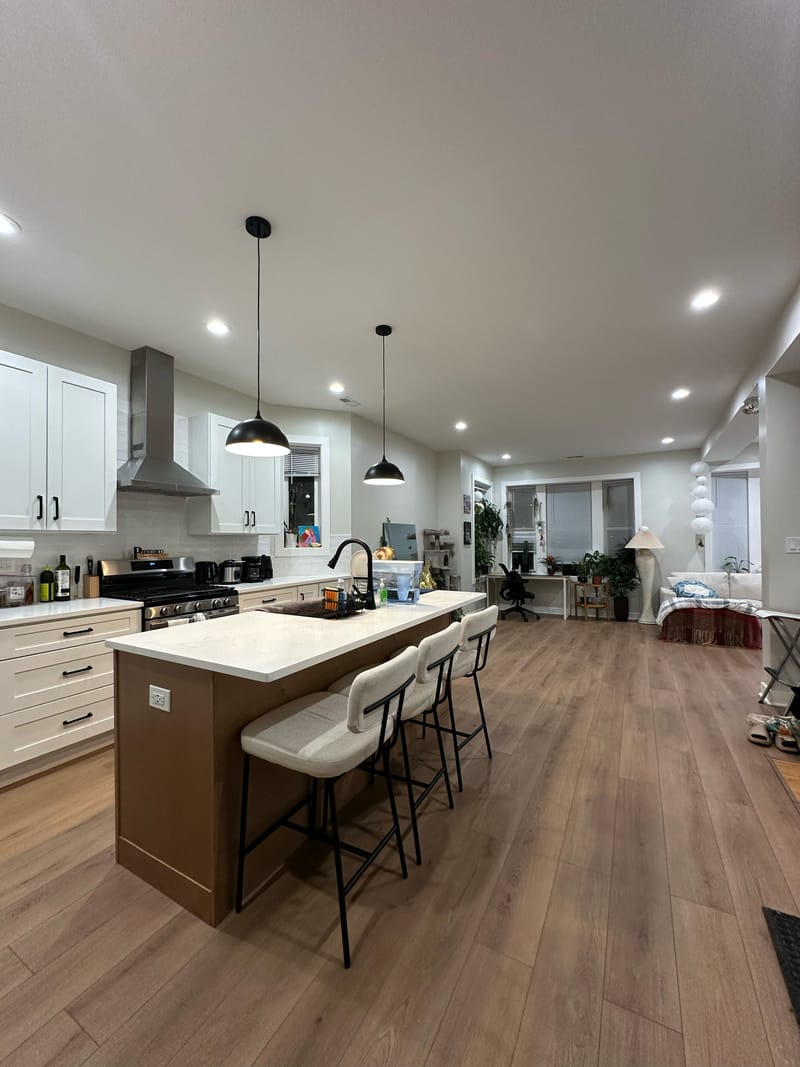 Private Room in 3Bed.1Bath
