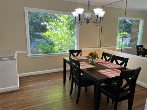 Homey & modern Atlanta House with Patio or porch (id. 11221)