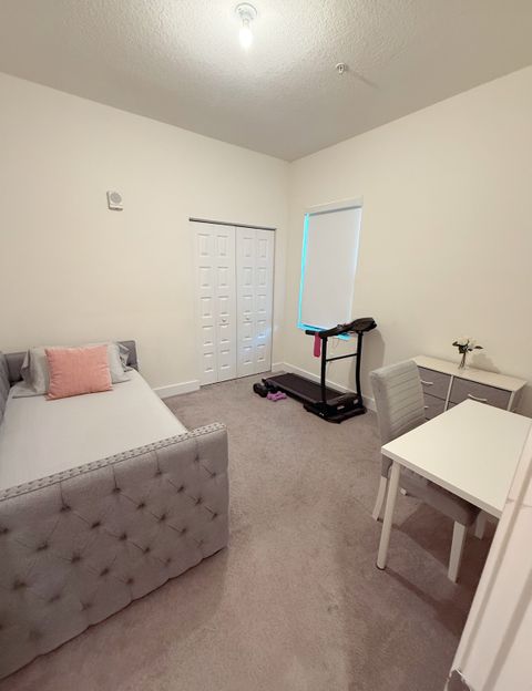 Private Room in 1Bed.1Bath