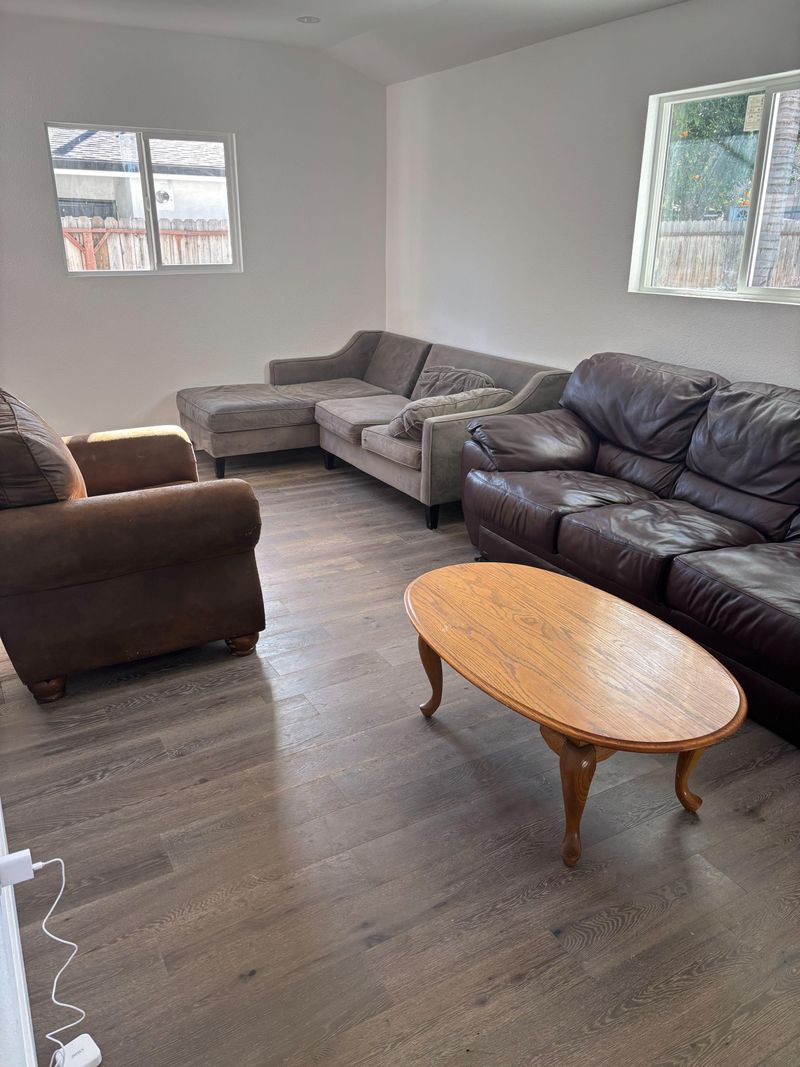 West Adams Newly Renovated home with large backyard, newly renovated kitchen and bathrooms (id. 29270)