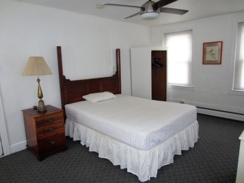 Room1Bed.1Bath