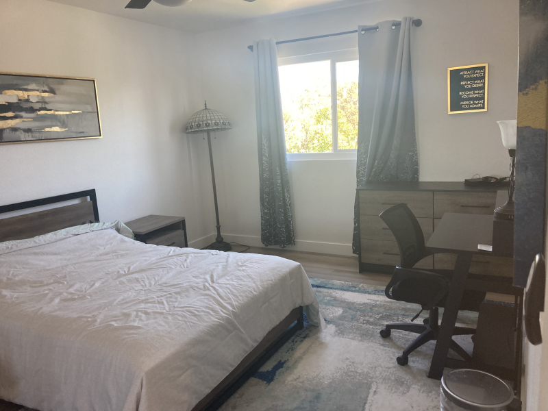 roommates in Thousand Oaks Room2Bed.1Bath - cirtru.com