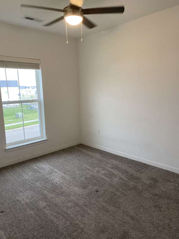 roommates in Gardner Private Room in 2Bed.1Bath - cirtru.com