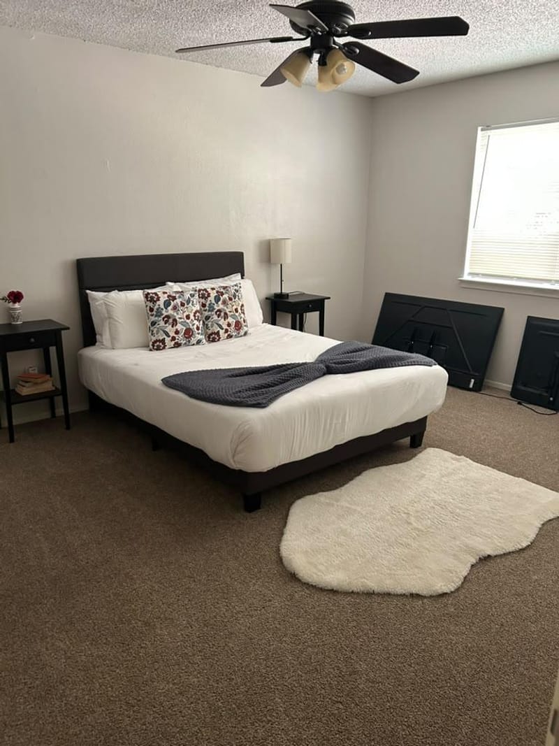 New Management!  All Utilities included | No move-in Fee | Last 2 rooms available! | Beautiful South Austin Home (id. 41822)