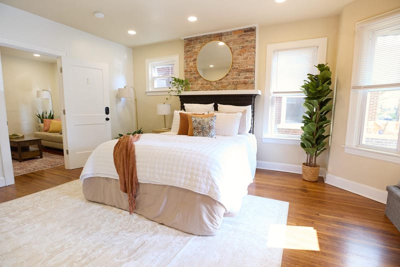 Comfortable & homey Columbus Duplex / Multiplex with Dining area (id. 11649)