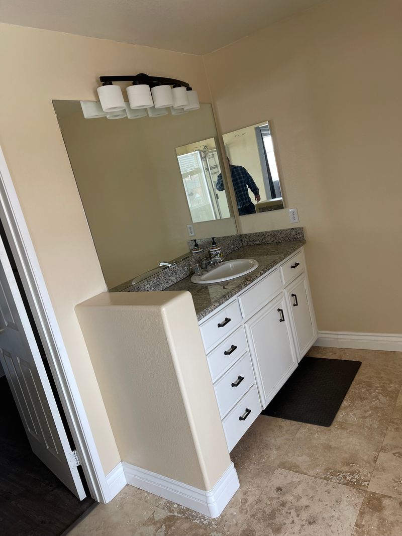 roommates in Palmdale Private Room in 1Bed.1Bath - cirtru.com