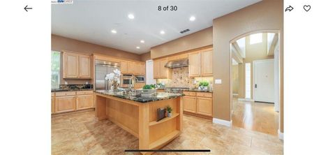 Private Room in 3Bed.3Bath