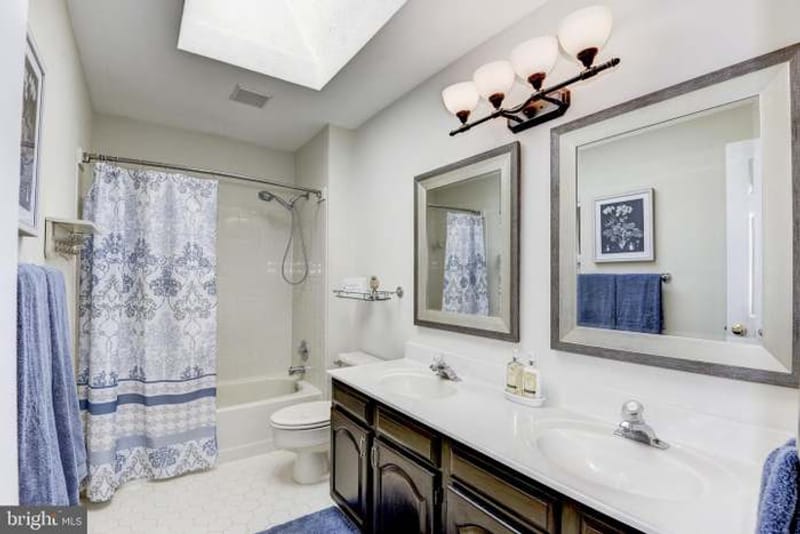 roommates in Woodbridge Private Room in 4Bed.2.5Bath - cirtru.com