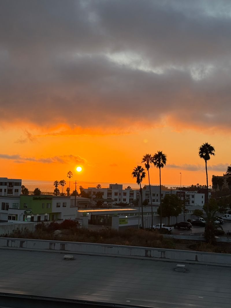 roommates in Ventura Shared Room in 2Bed.2.5Bath - cirtru.com