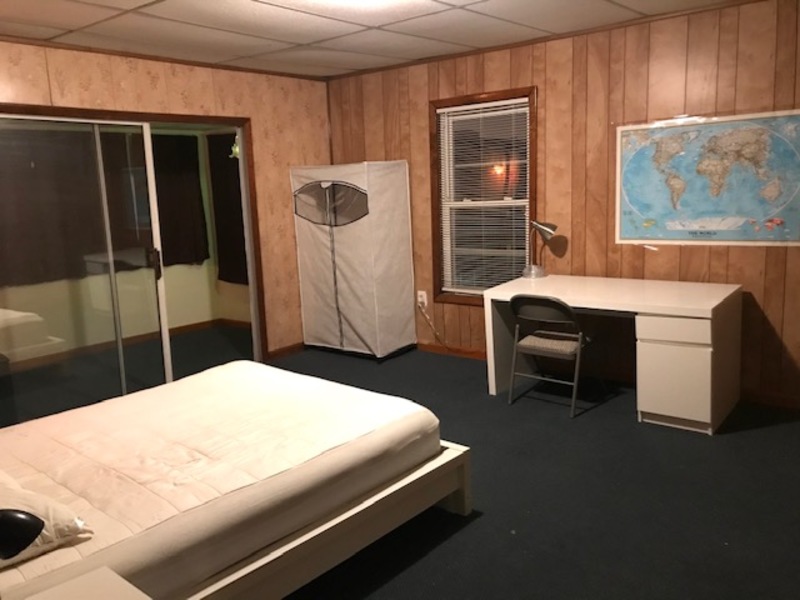 Private Room in 3Bed.1Bath