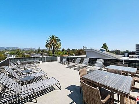 roommates in Los Angeles Private Room in 2Bed.2Bath - cirtru.com