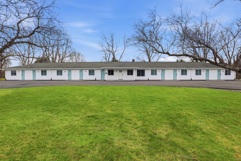 roommates in Avon Entire Place 1Bed.1Bath - cirtru.com