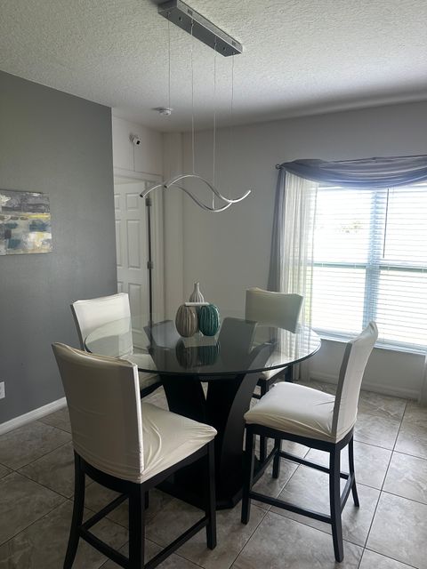 Private Room in 1Bed.1Bath