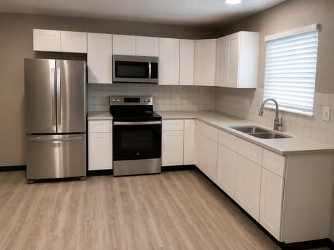 roommates in Undisclosed, Fort Worth, TX 76112 Dont’t Miss Out on This Beautifully Renovated Fort Worth Home! (id. 39520) - cirtru.com
