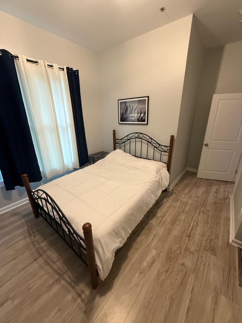 roommates in Undisclosed, Decatur, GA 30030 Live in Oakhurst (id. 18518) - cirtru.com