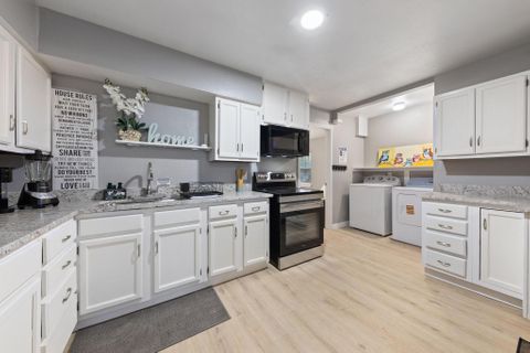 Newly Renovated and Spacious Dallas Home (id. 28436)